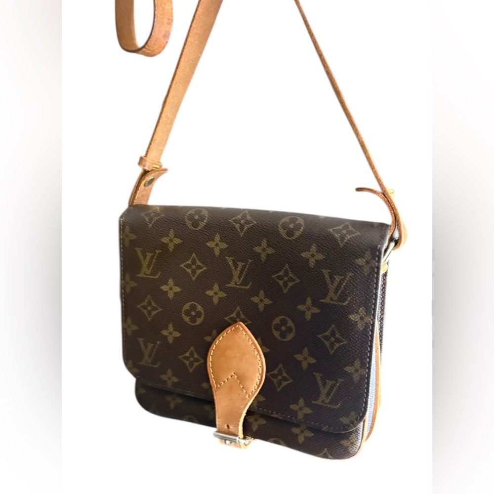 ✨ STUNNING VINTAGE LOUIS VUITTON CARTOUCHIERE ✨ INCLUDES VINTAGE LV DUST BAG - Picture 3 of 13